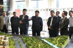 國文清到五礦地產(chǎn)如園、觀山項目調(diào)研指導工作